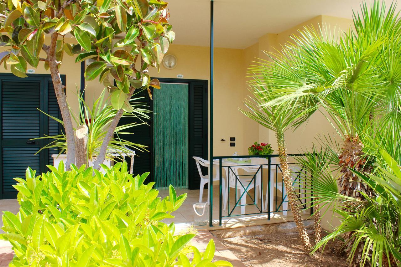 Villaggio Turistico Defensola Vieste Exterior photo